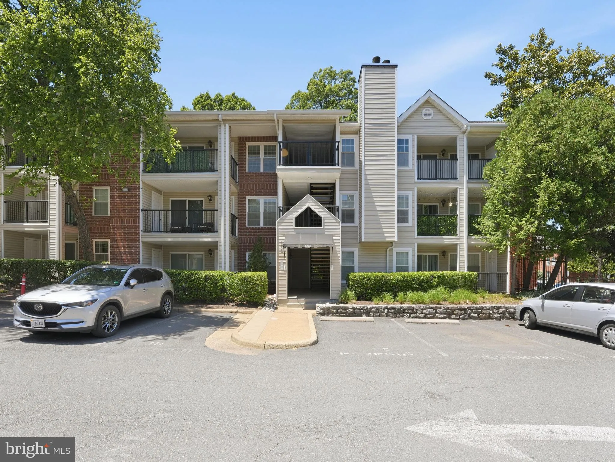 3303 WYNDHAM CIRCLE, Alexandria, VA 22302