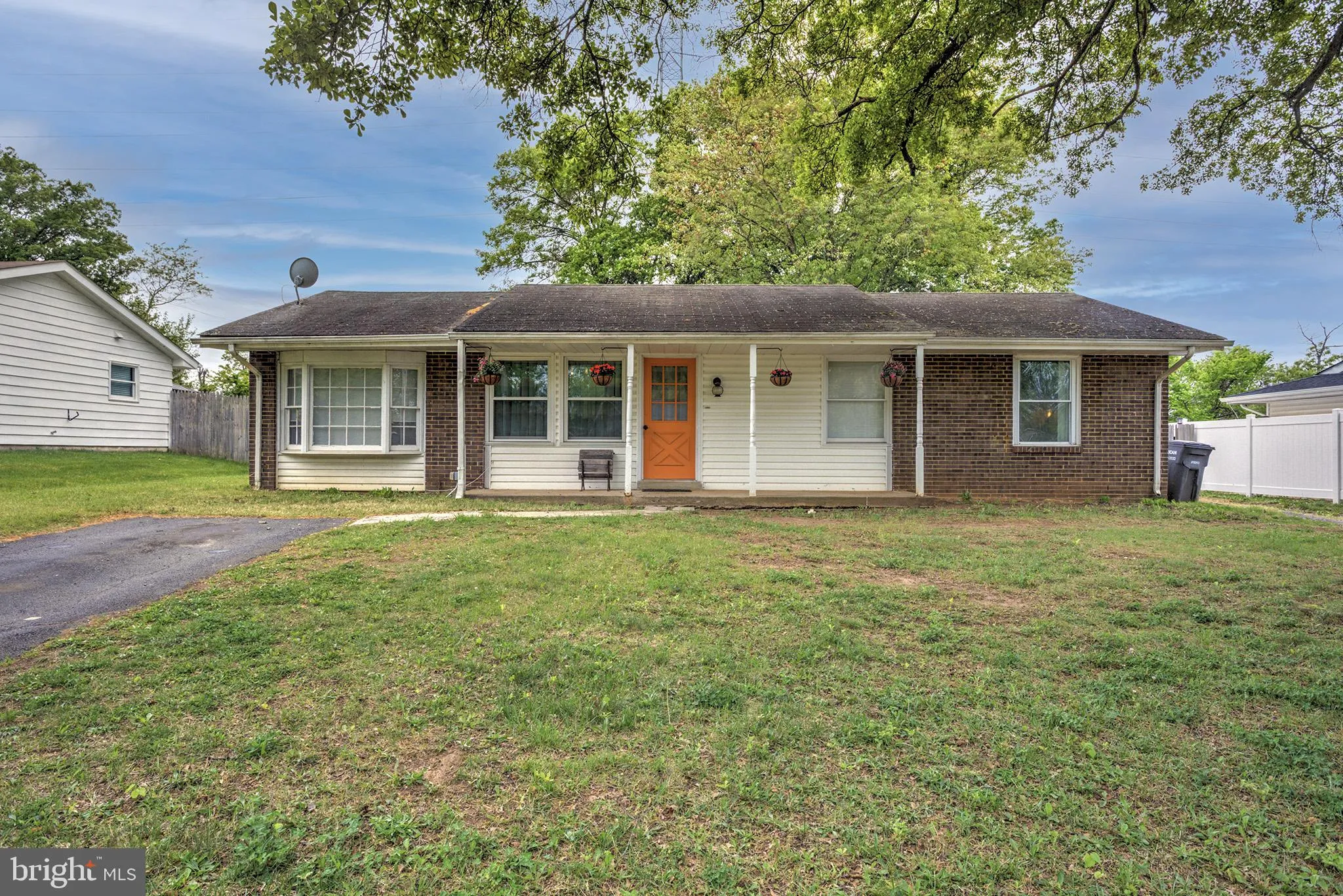 402 WILLIAMSBURG ROAD, Sterling, VA 20164