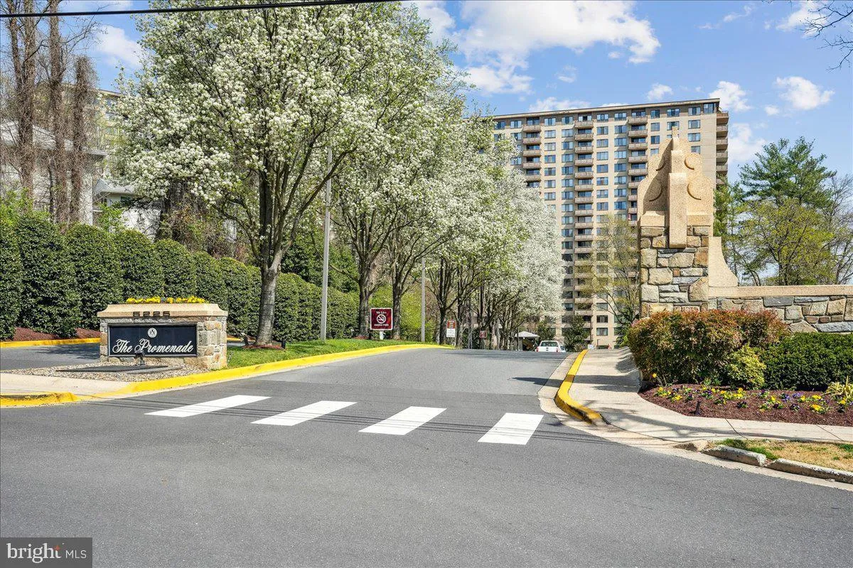 5225 POOKS HILL ROAD, Bethesda, MD 20814