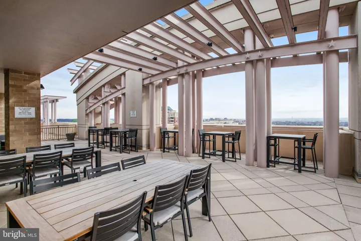 888 N Quincy Street, Arlington, VA 22203