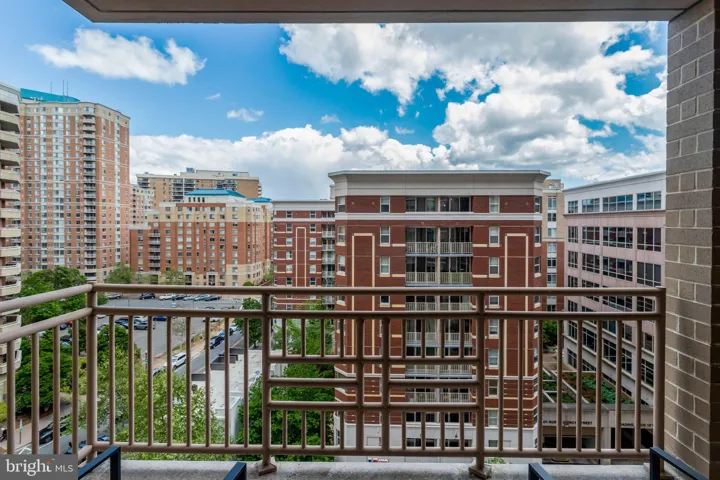 888 N Quincy Street, Arlington, VA 22203
