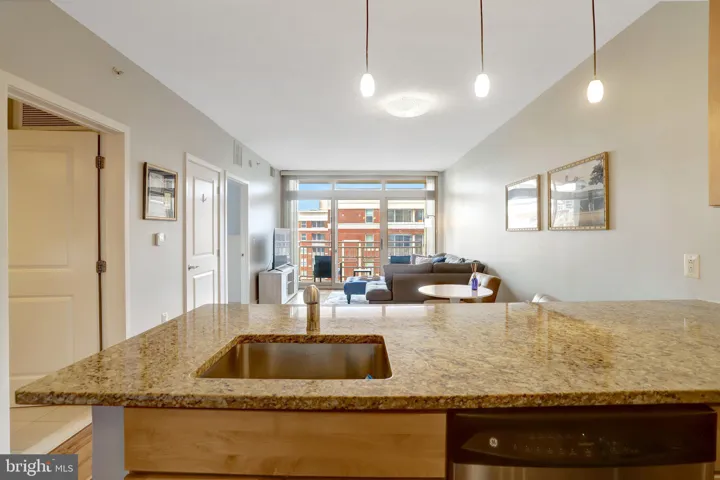 888 N Quincy Street, Arlington, VA 22203