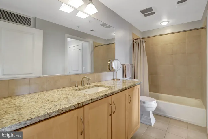 888 N Quincy Street, Arlington, VA 22203