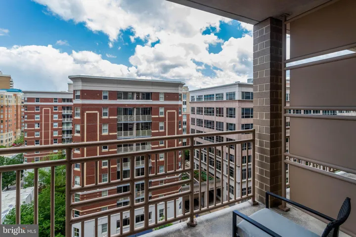 888 N Quincy Street, Arlington, VA 22203