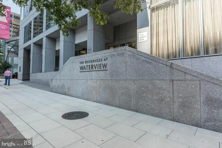 1111 19TH STREET, Arlington, VA 22209