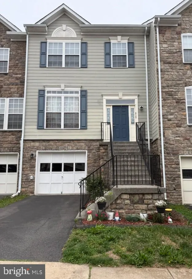 915 BUTTONWOOD TERRACE, Leesburg, VA 20176