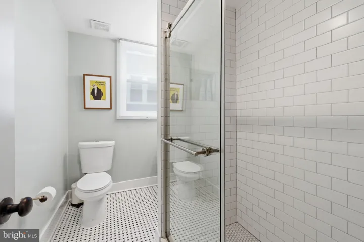 2211 R Street Se, Washington, DC 20020