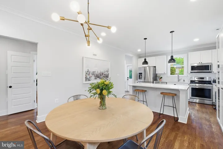 2211 R Street Se, Washington, DC 20020