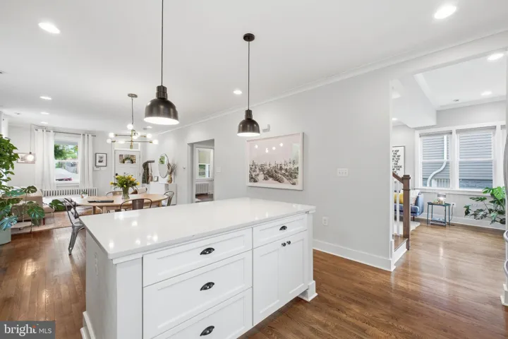 2211 R Street Se, Washington, DC 20020