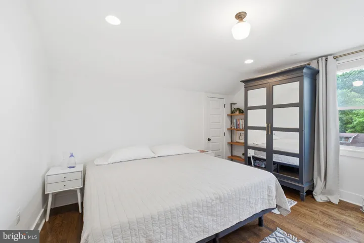 2211 R Street Se, Washington, DC 20020