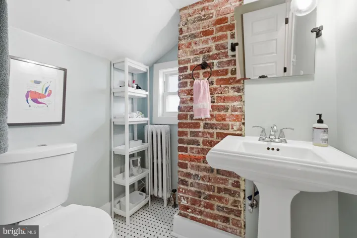 2211 R Street Se, Washington, DC 20020