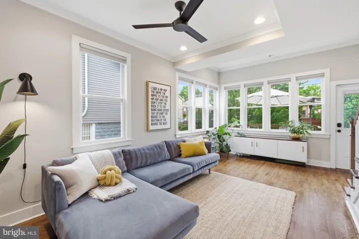 2211 R Street Se, Washington, DC 20020