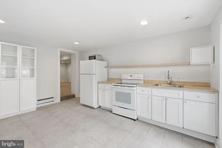 2211 R Street Se, Washington, DC 20020