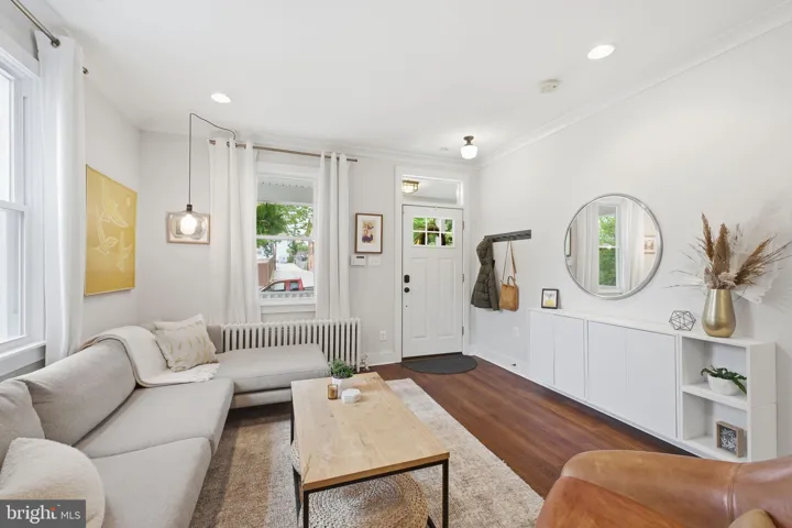 2211 R Street Se, Washington, DC 20020