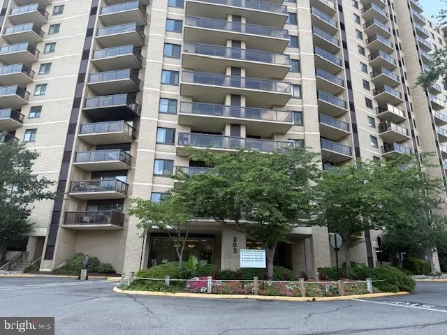 203 YOAKUM PARKWAY, Alexandria, VA 22304