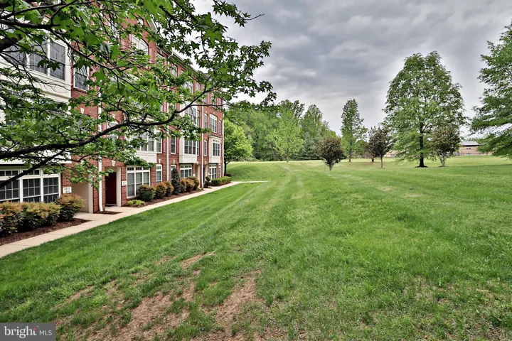 4633 Battenburg Lane, Fairfax, VA 22030
