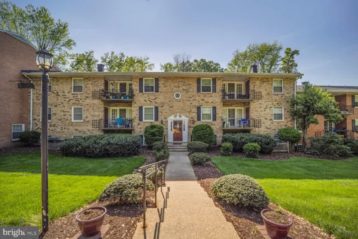 3860 Lyndhurst Drive, Fairfax, VA 22031
