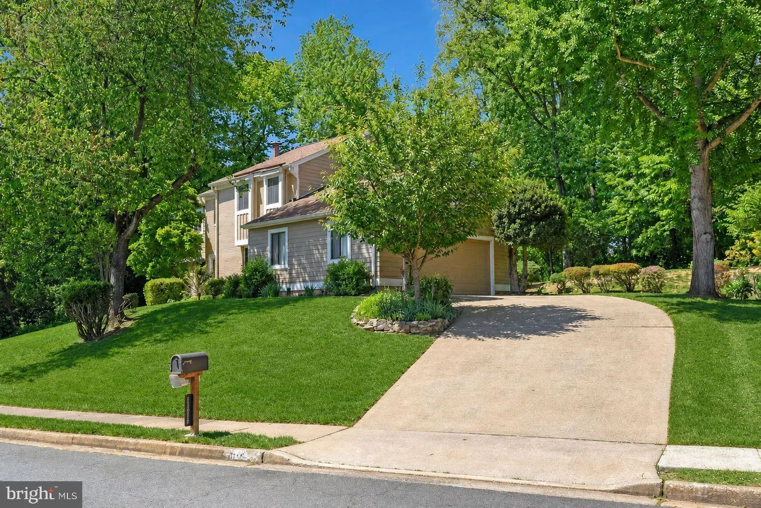 11814 BLUE SPRUCE ROAD, Reston, VA 20191
