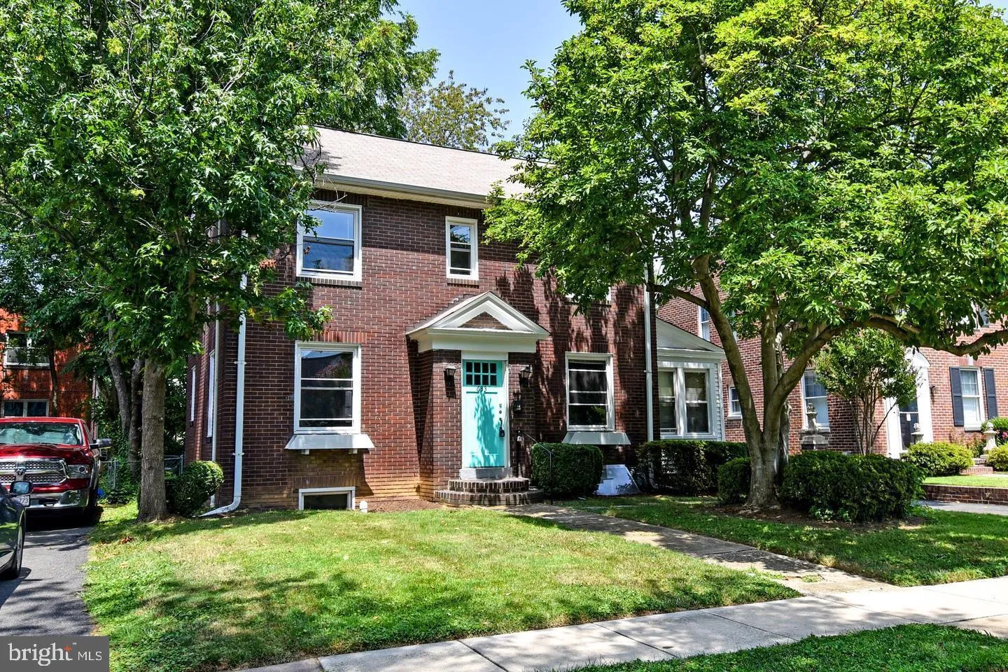 633 24TH STREET, Arlington, VA 22202