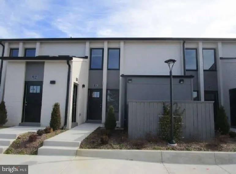 19500 VILLAGE WALK DRIVE, Montgomery Village, MD 20886