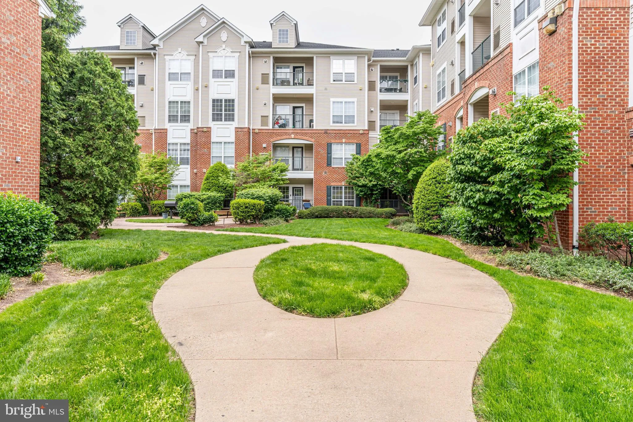 4850 EISENHOWER AVENUE, Alexandria, VA 22304