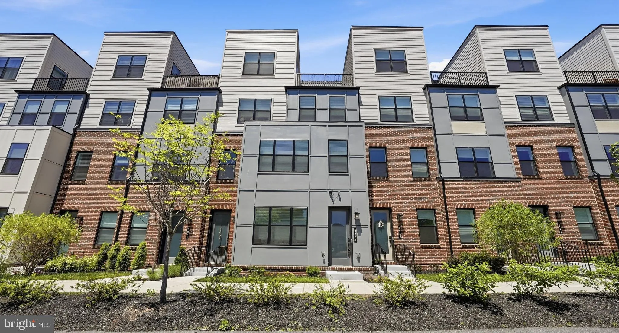 4927 EISENHOWER AVE, Alexandria, VA 22304