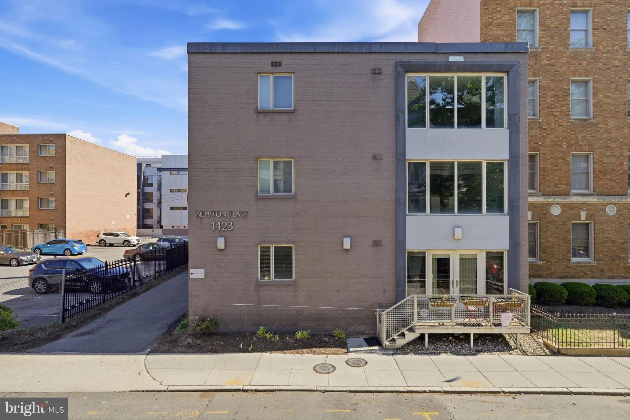 1423 NEWTON STREET, Washington, DC 20010