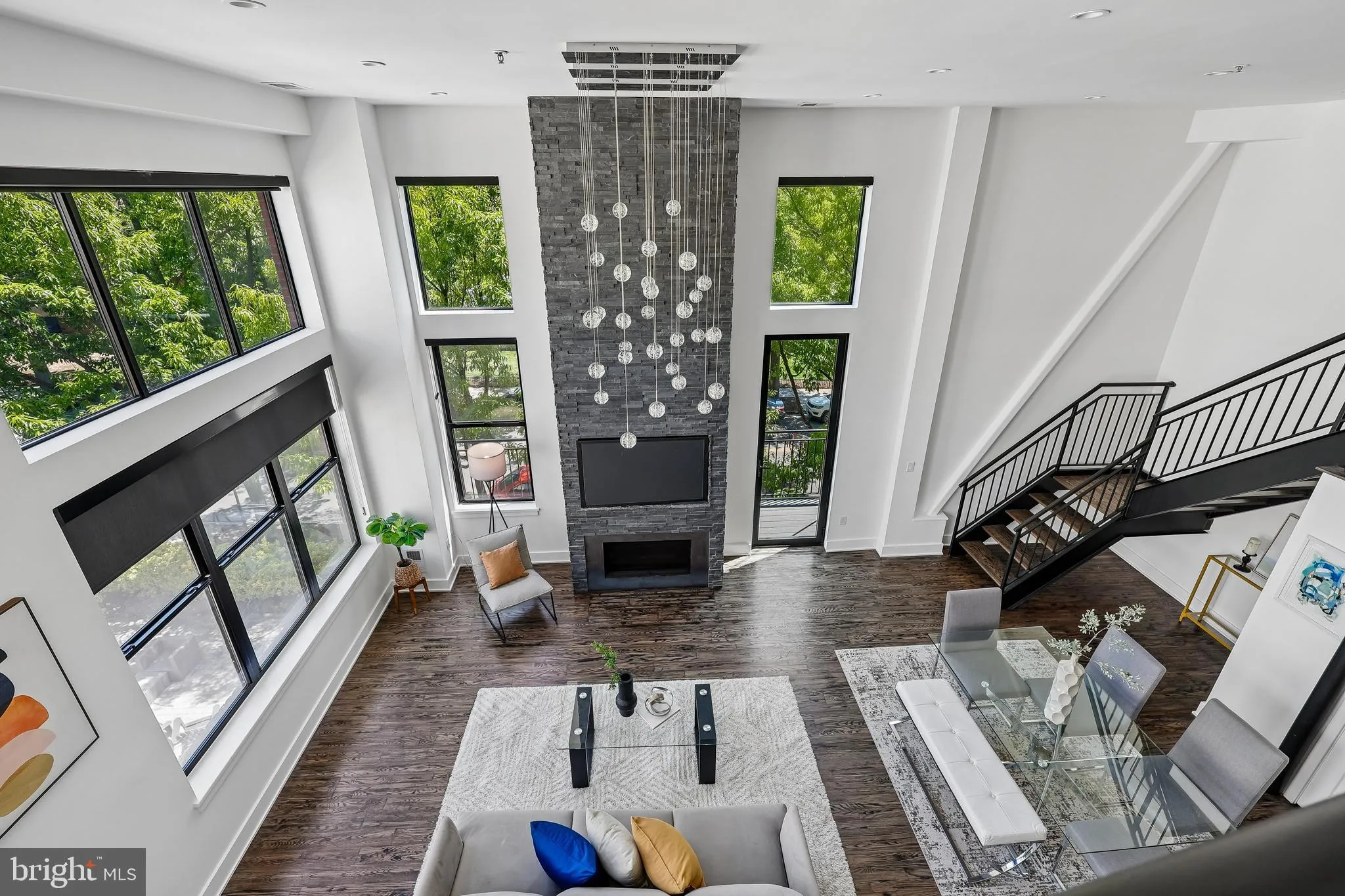 1111 W STREET, Washington, DC 20009