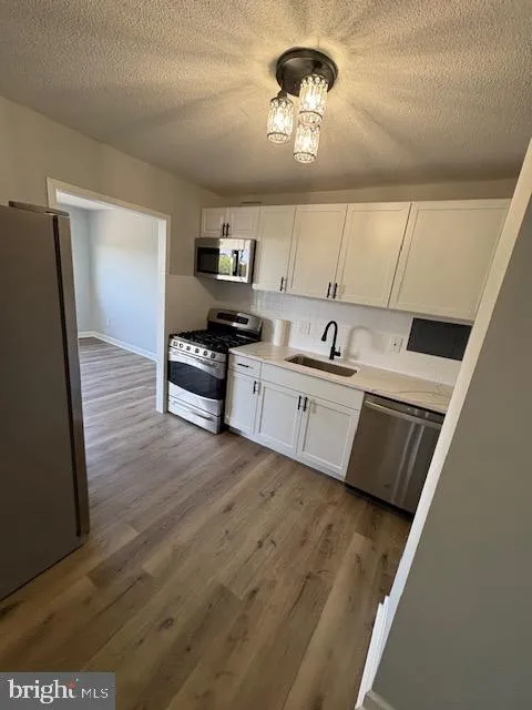 1836 METZEROTT, Hyattsville, MD 20783