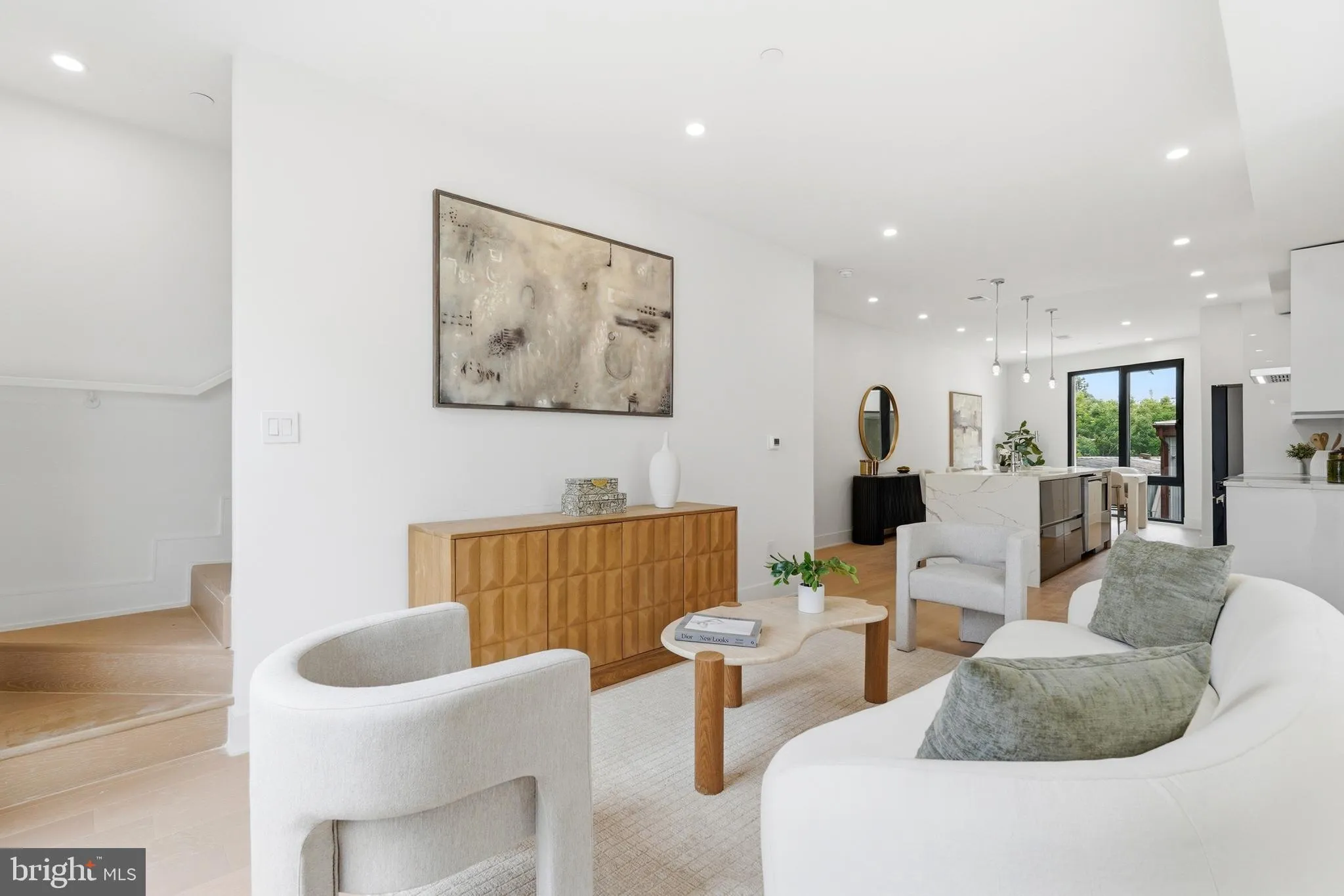 1850 CAPITOL AVENUE, Washington, DC 20002