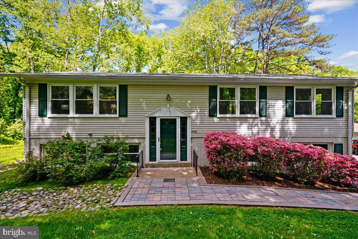 10806 OLDFIELD DRIVE, Reston, VA 20191