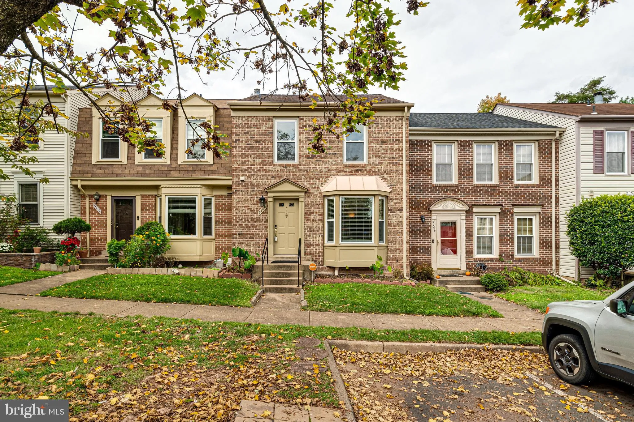 5708 HERITAGE CROSSING COURT, Centreville, VA 20120