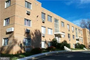 2059 WOODSTOCK STREET, Arlington, VA 22207