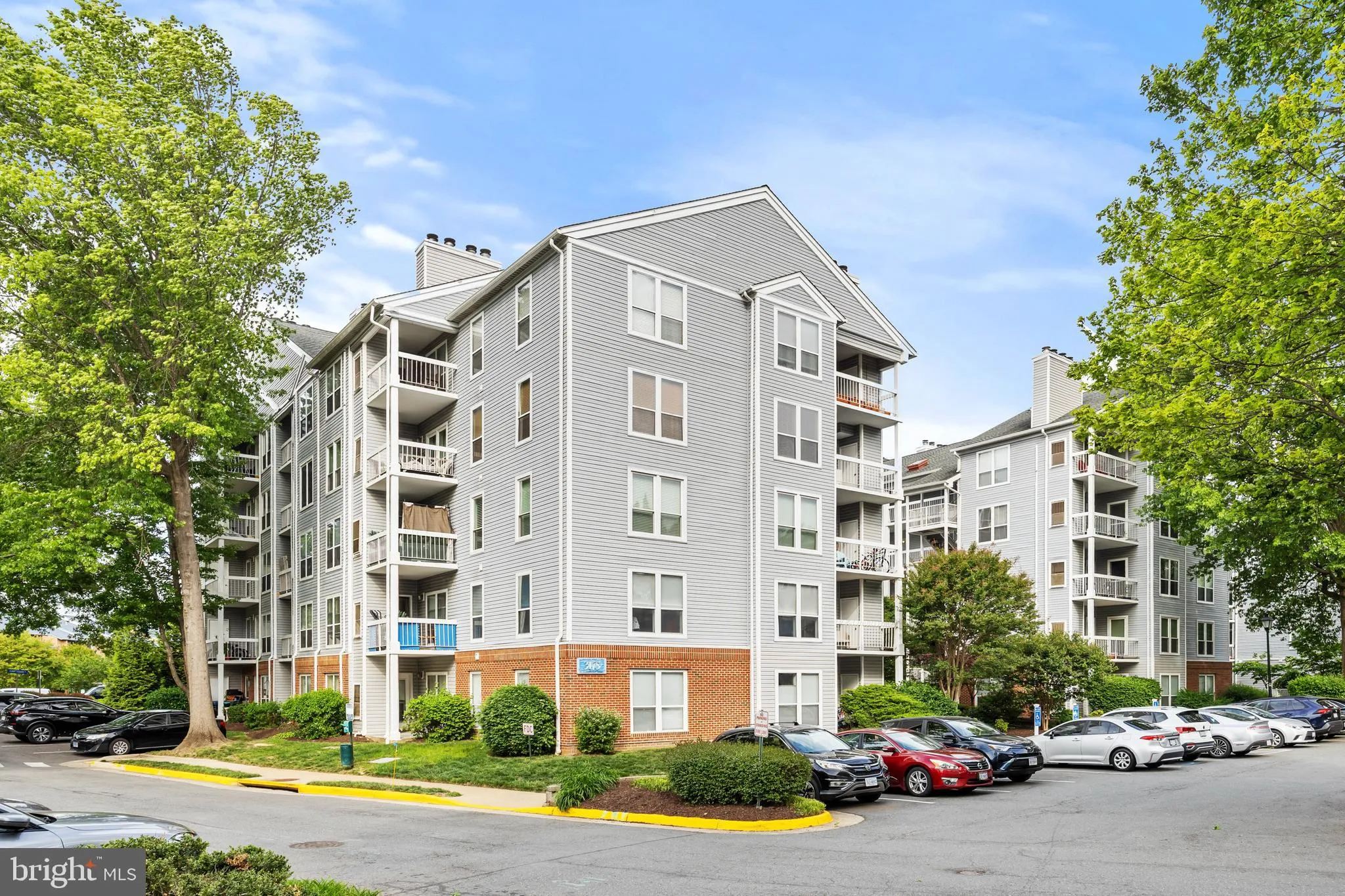 3175 SUMMIT SQUARE DRIVE, Oakton, VA 22124