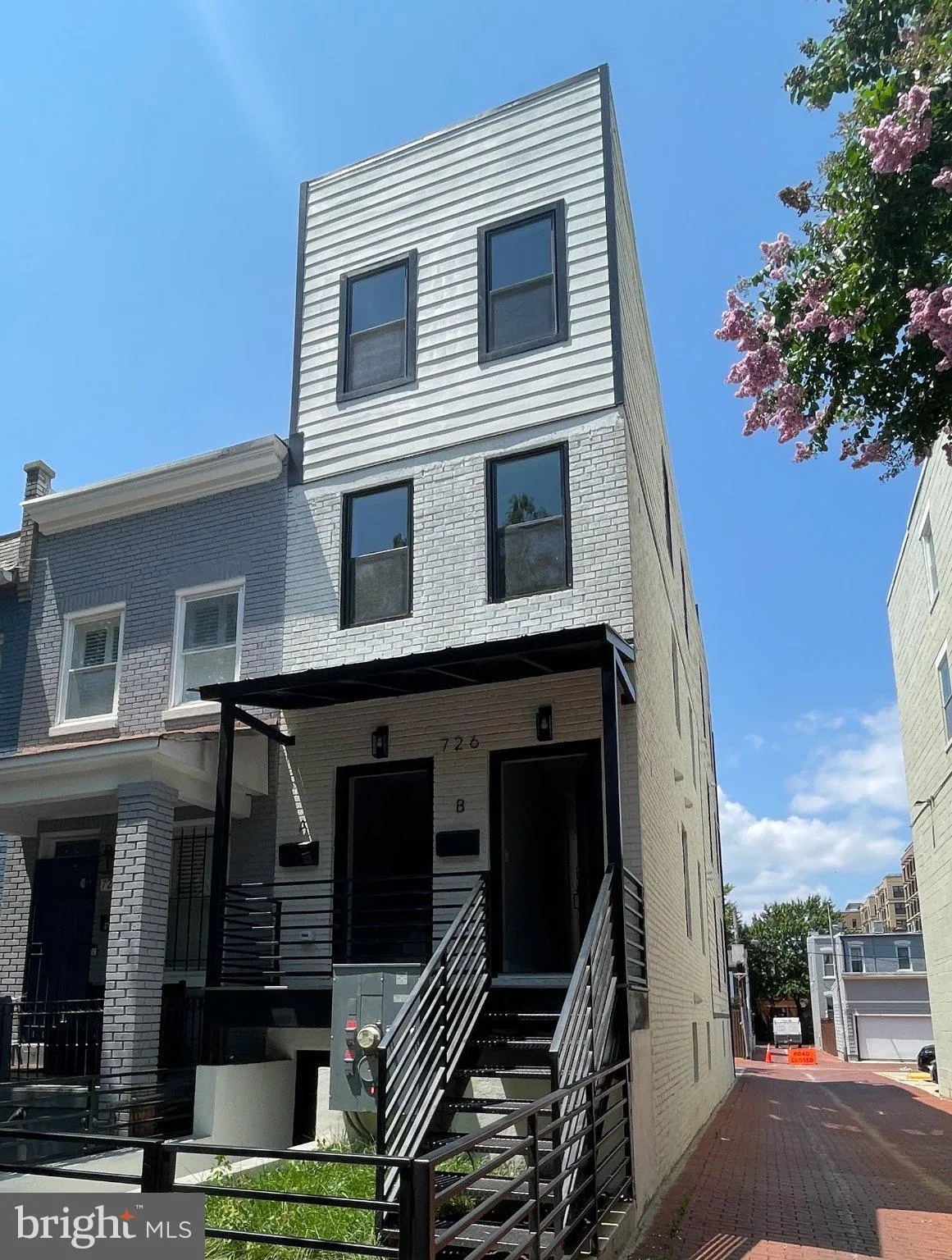 726 11TH STREET, Washington, DC 20002