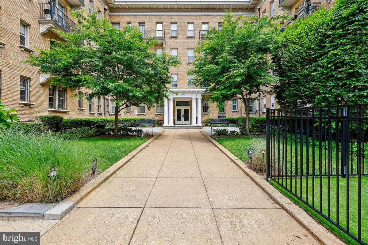 1401 COLUMBIA ROAD, Washington, DC 20009
