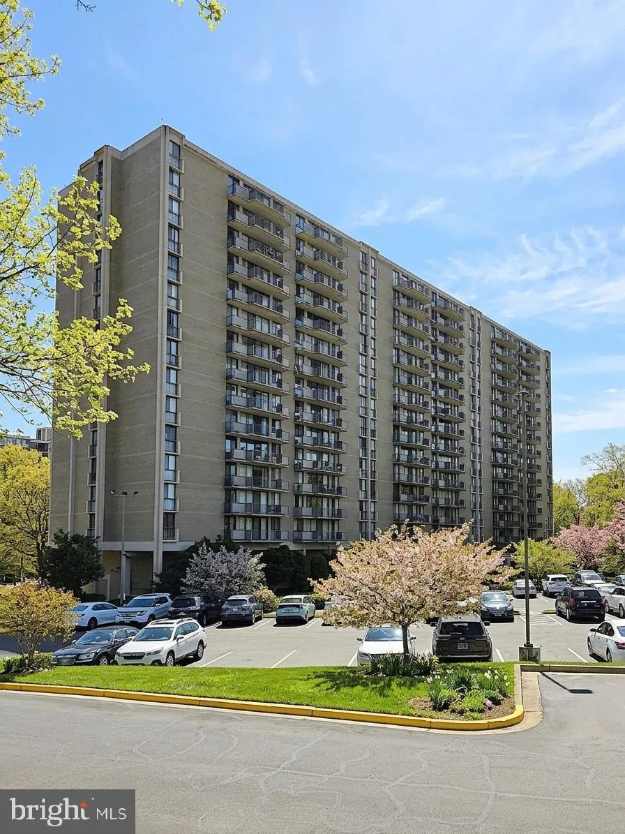 6100 WESTCHESTER PARK DRIVE, College Park, MD 20740