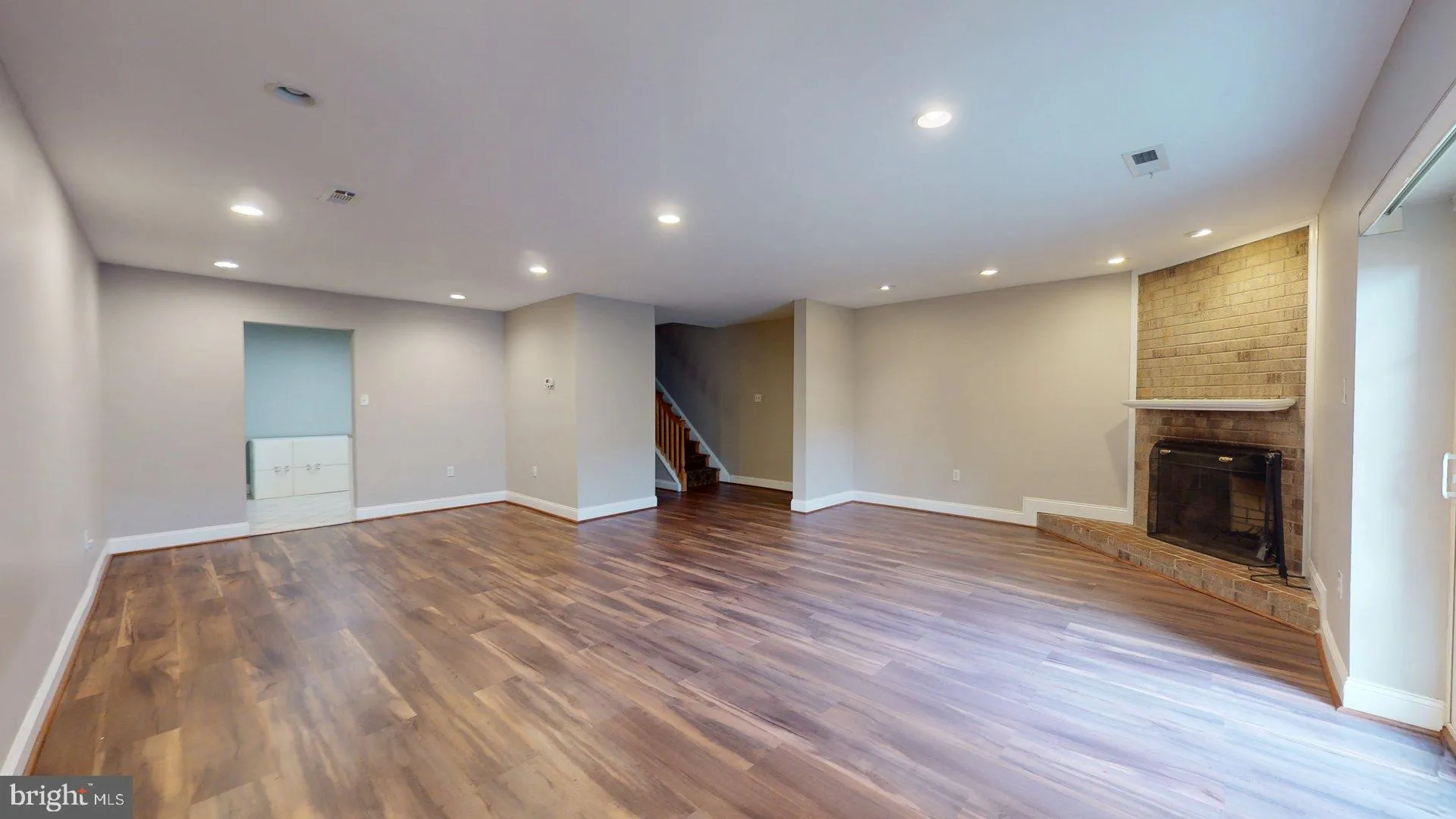951 ROLFE STREET, Arlington, VA 22204