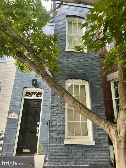 142 D STREET, Washington, DC 20003