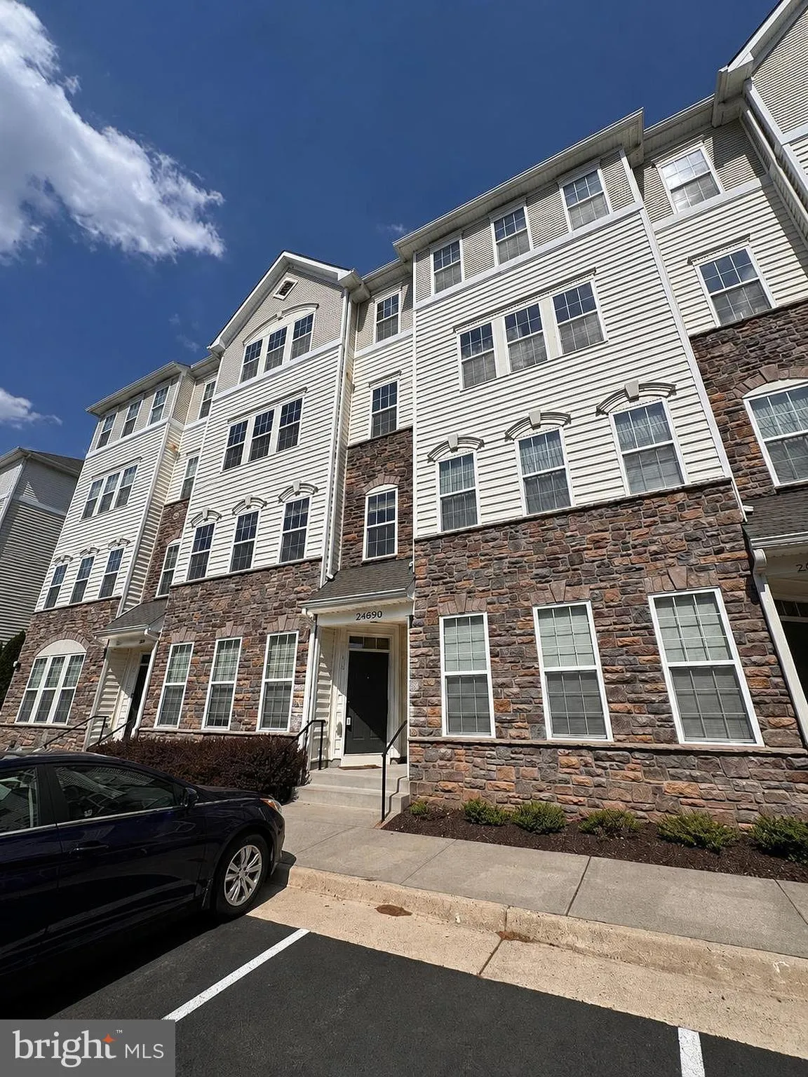 24690 BYRNE MEADOW SQUARE, Aldie, VA 20105