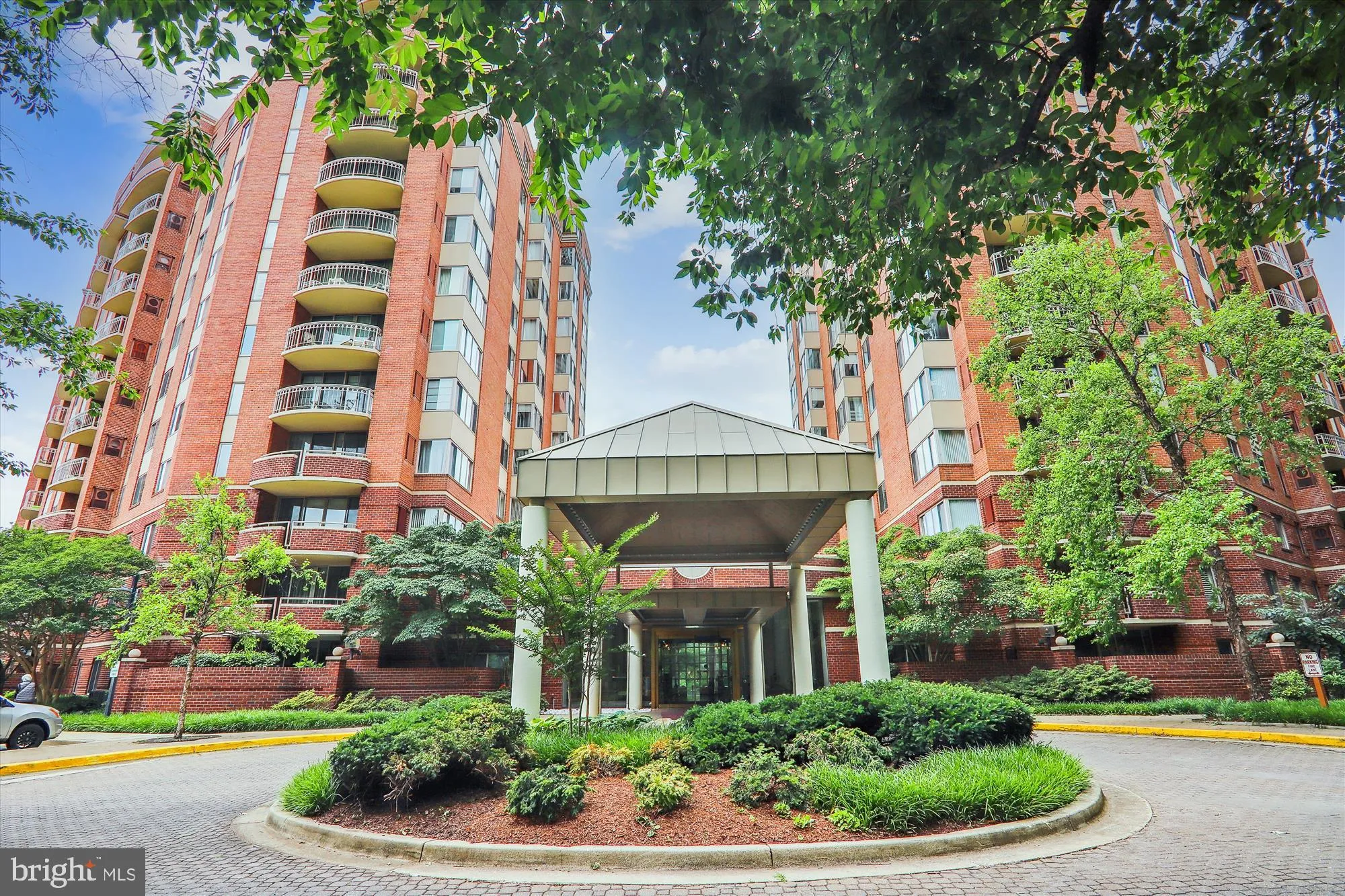 5800 NICHOLSON LANE, Rockville, MD 20852