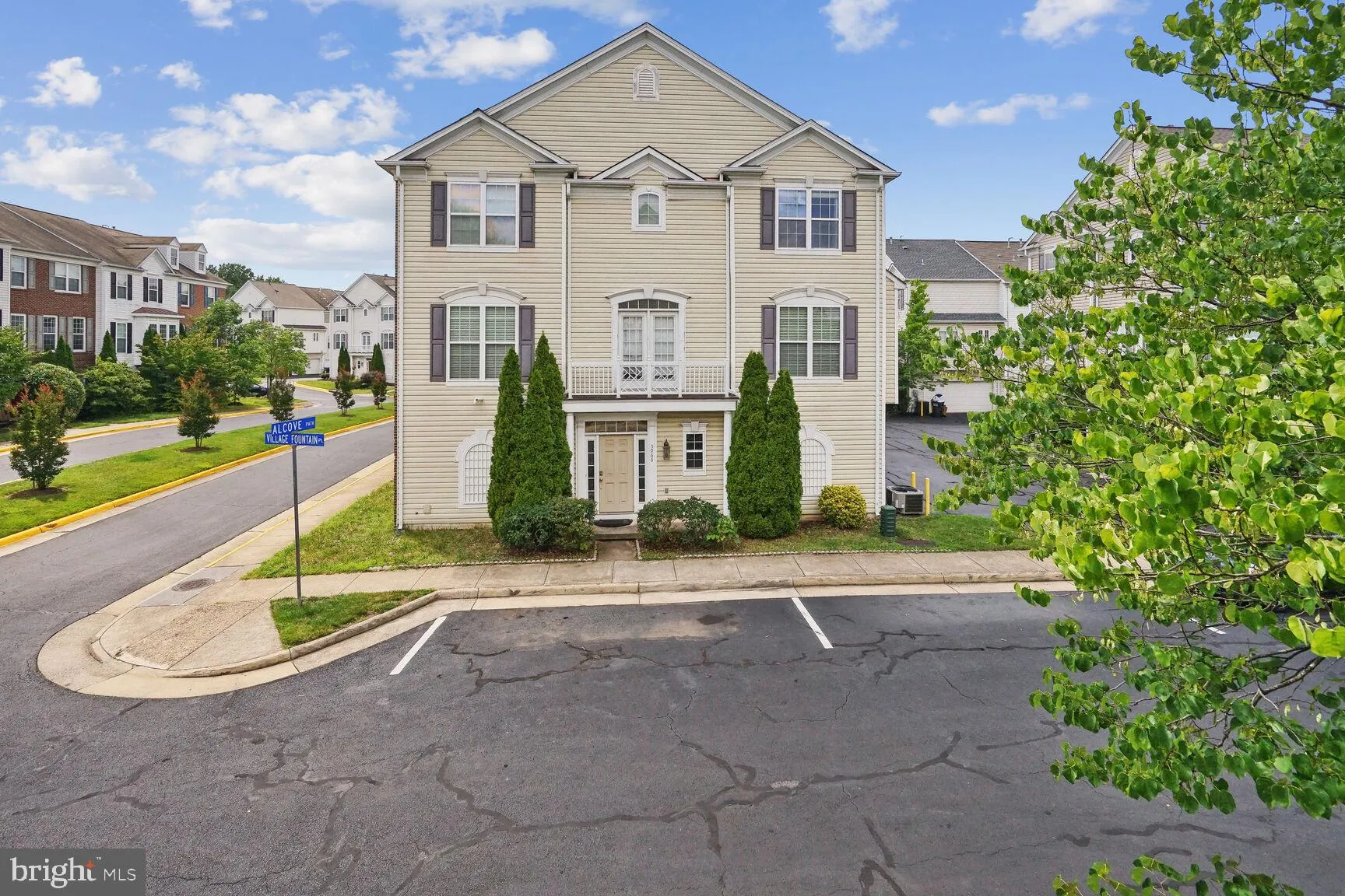 5066 VILLAGE FOUNTAIN PLACE, Centreville, VA 20120