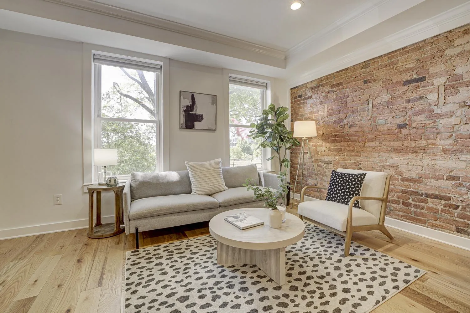 1308 L STREET, Washington, DC 20003