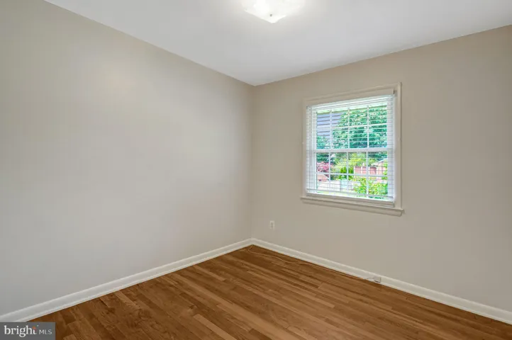 821 N Latham Street, Alexandria, VA 22304