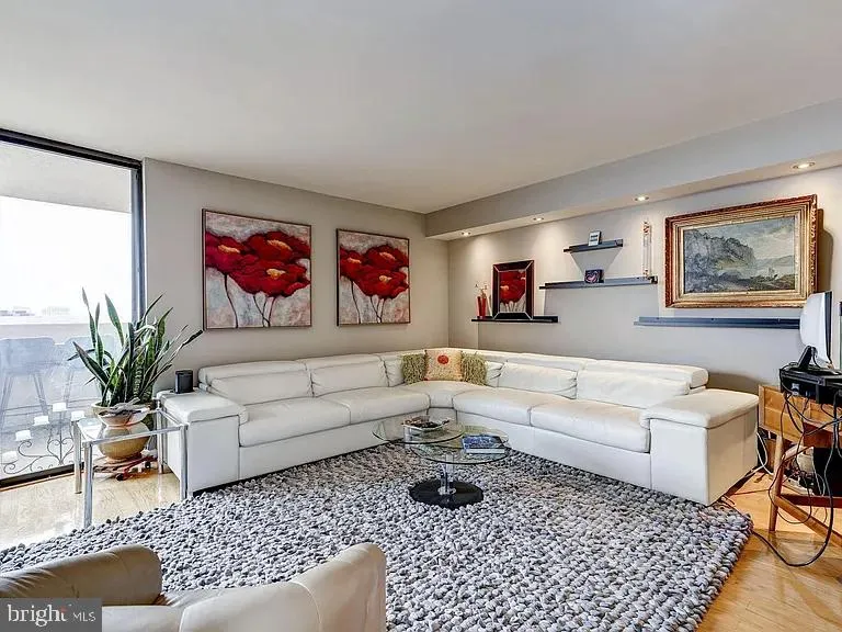1101 ARLINGTON RIDGE ROAD, Arlington, VA 22202