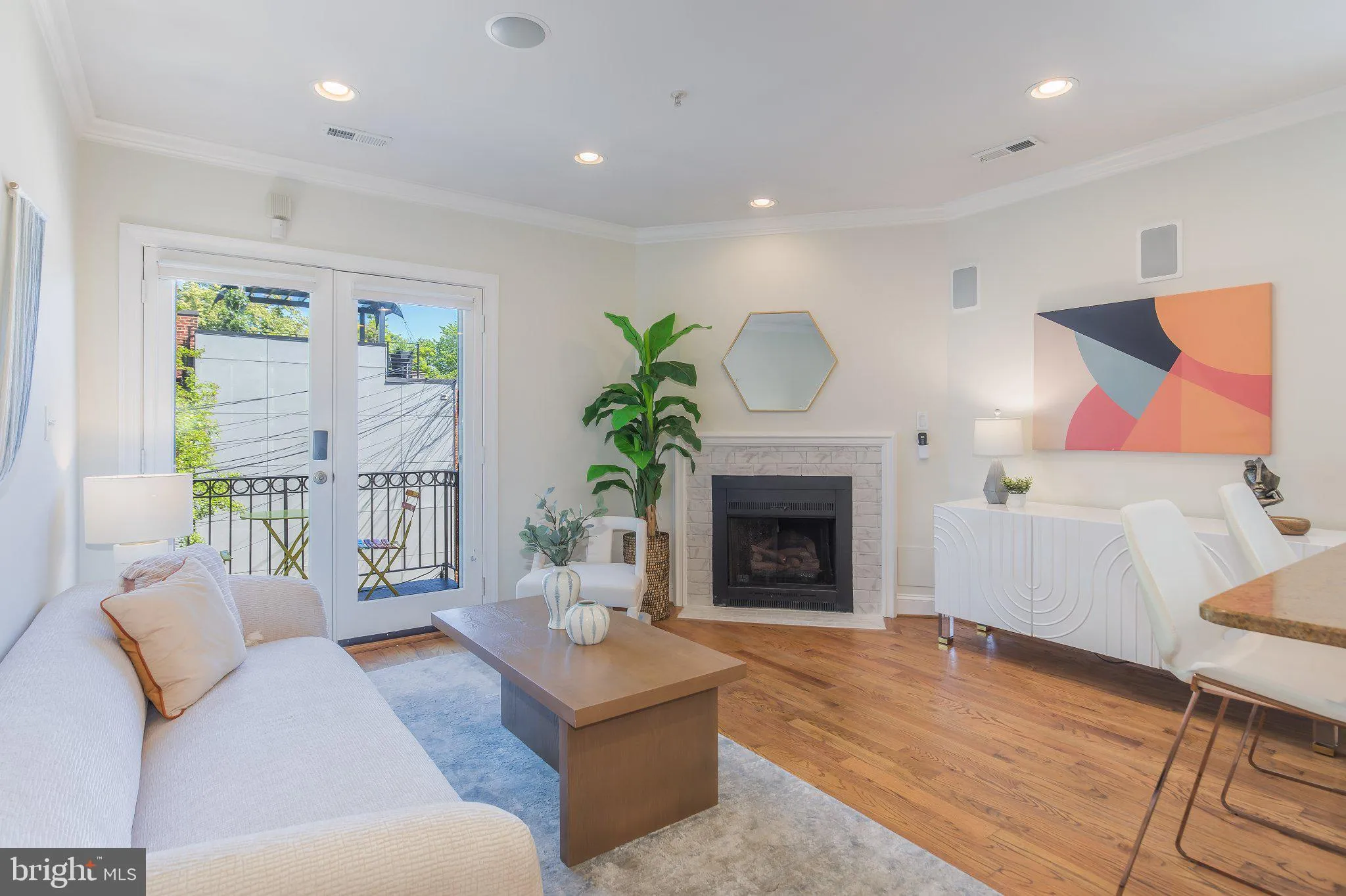 1116 C STREET, Washington, DC 20002