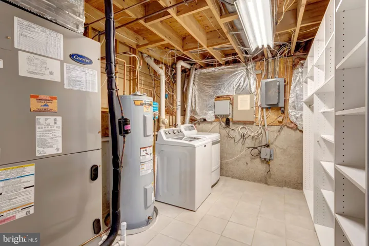 8304 Lindside Way, Springfield, VA 22153