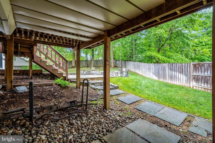 8304 Lindside Way, Springfield, VA 22153