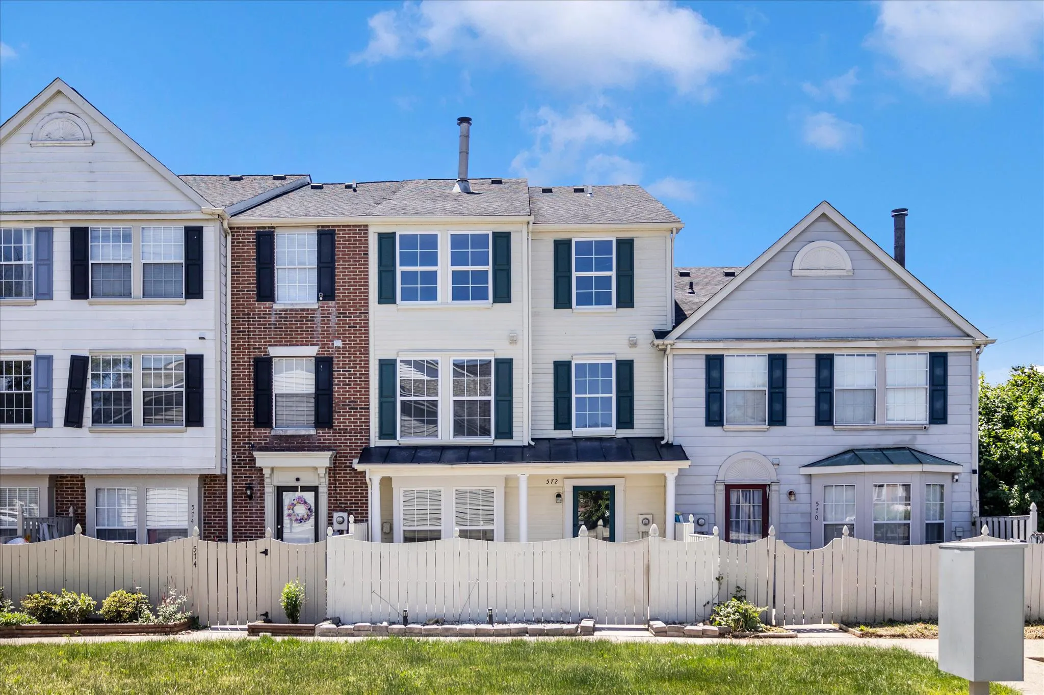 572 HOLLYBERRY WAY, Frederick, MD 21703