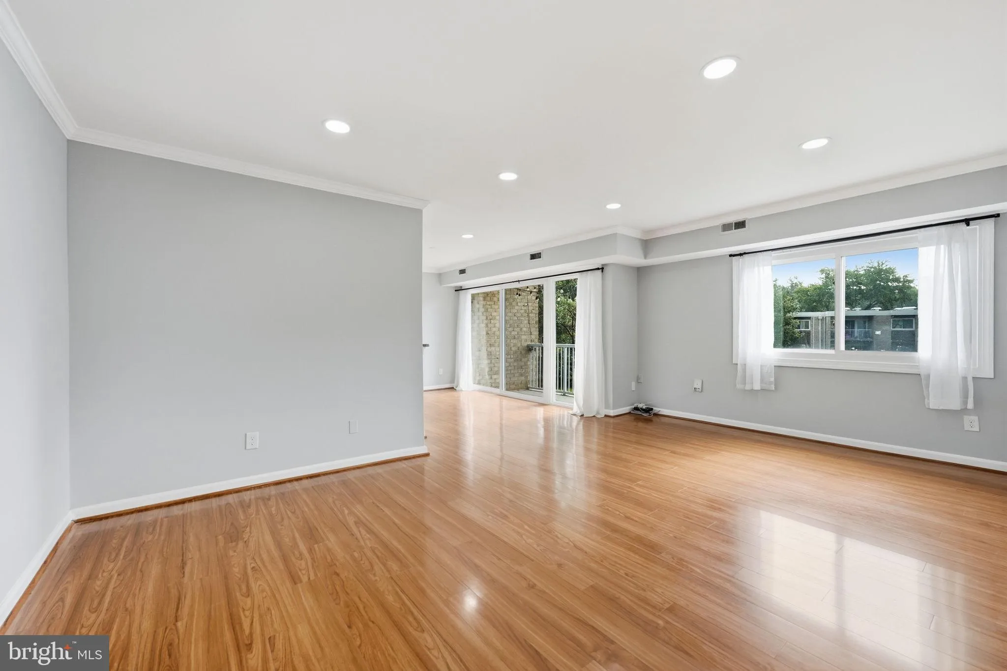 2901 CHARING CROSS ROAD, Falls Church, VA 22042